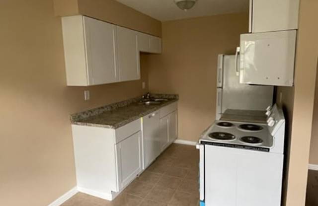 3109 Springfield Dr Gallery 3
