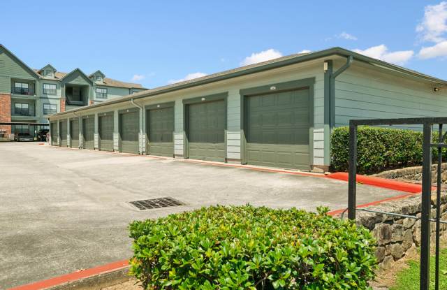 Lakeshore Villas Gallery 4