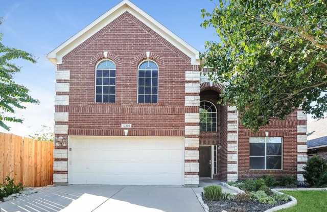 10805 Middleglen Road - 10805 Middleglen Road, Fort Worth, TX 76052