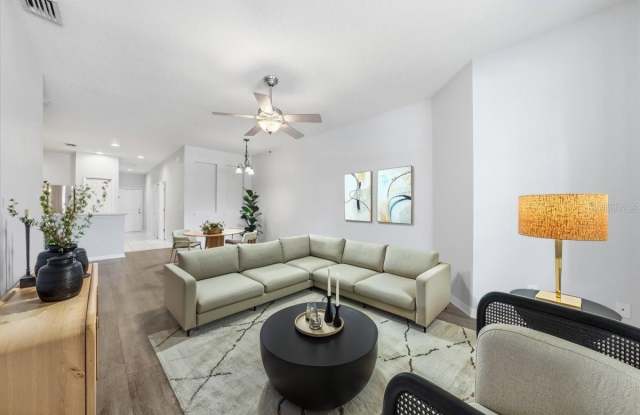 9508 W PARK VILLAGE Drive Gallery 3