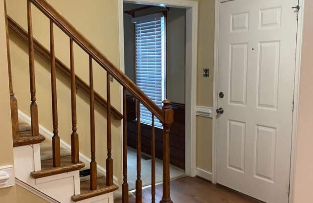 1801 Northcreek Drive Gallery 3