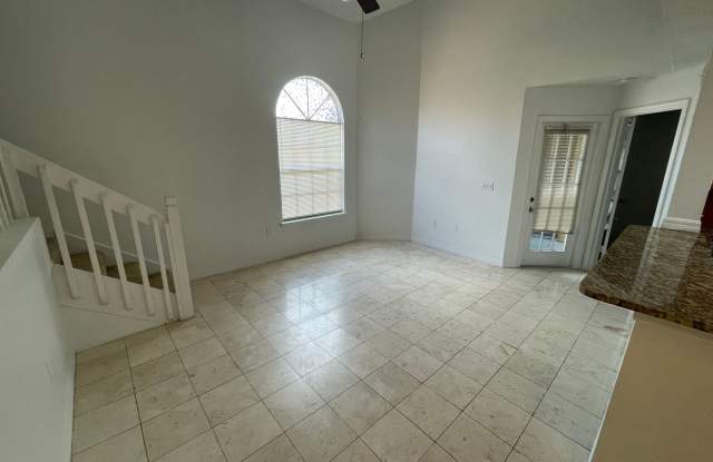 Condo Convenient to Attractions! Bella Vista Community! AVAILABLE AUGUST 13th! Gallery 3
