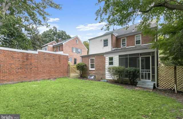 2925 KANAWHA Street NW Gallery 4