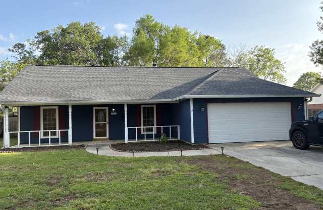 6813 Oakhurst Drive Gallery 1