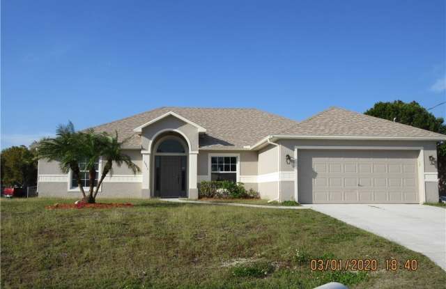 1911 SW 12th Lane photos photos