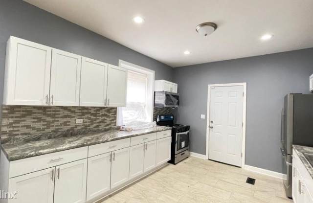 8020 S Harvard Ave 1/2/basement Gallery 3