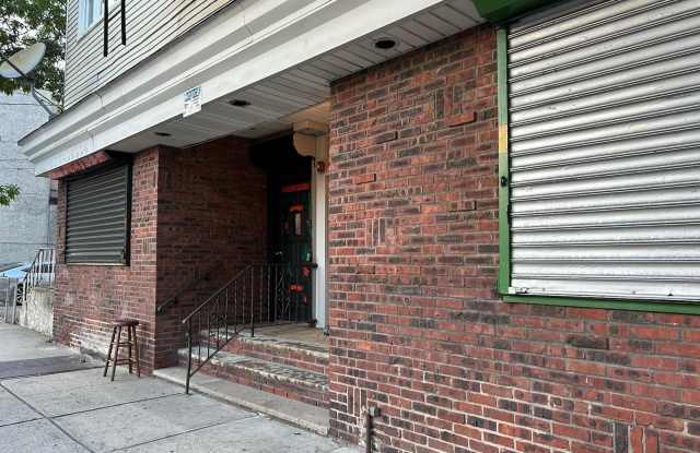 120 DANFORTH AVE photos photos