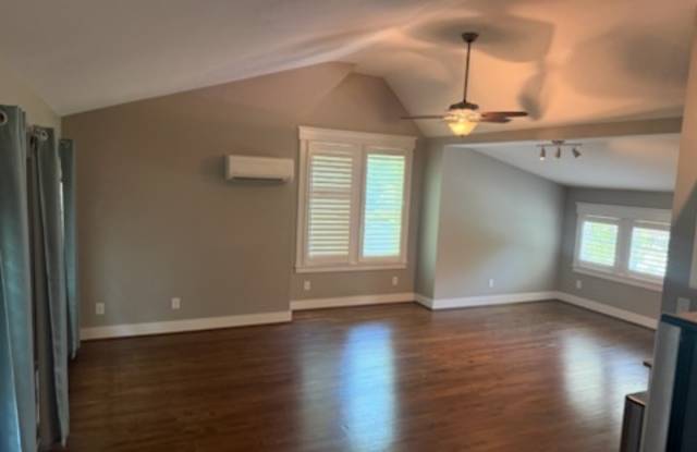 1836 Nassau Boulevard - 1 Gallery 2