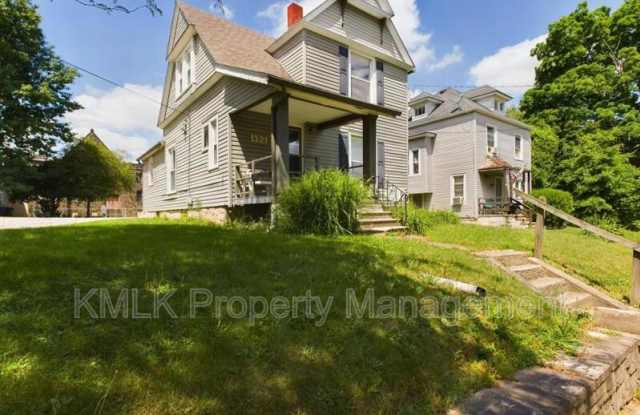 493 Gage St - 493 Gage Street, Akron, OH 44311