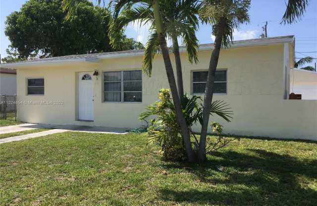 4231 SW 38th St - 4231 Southwest 38th Street, West Park, FL 33023