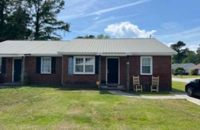 2 Bed / 1 Bath Duplex – Close to Base! photos photos