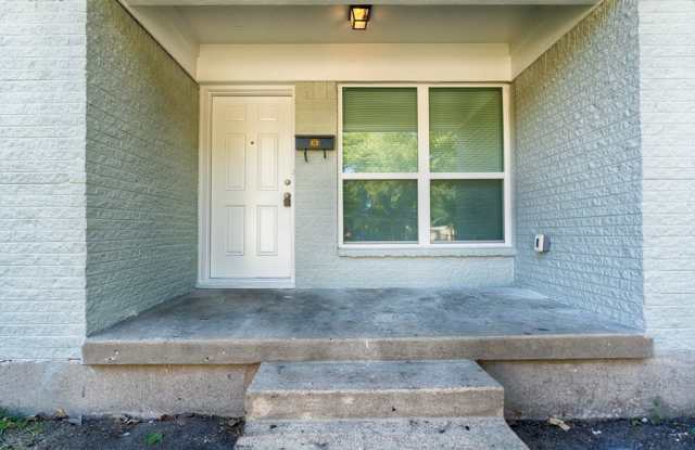 2714 Maple Drive Gallery 2