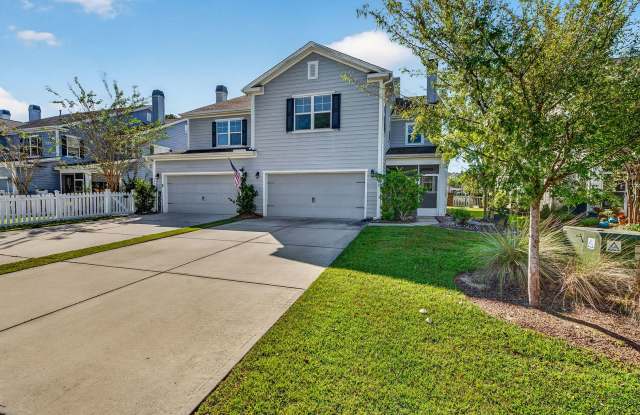 Enjoy the Best of Mount Pleasant Living Gallery 1