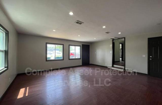 7549 Broadway - 7549 Broadway, Merrillville, IN 46410