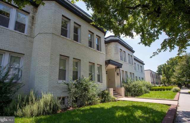 2 17th Street Southeast - 2 17th Street Southeast, Washington, DC 20003