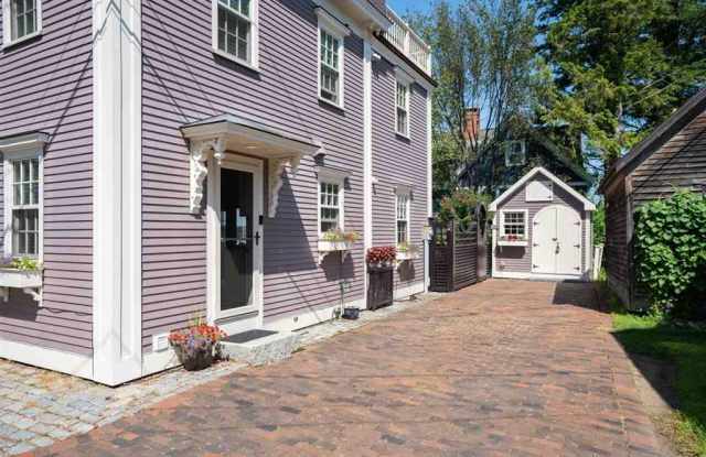 56 Piscataqua Street Gallery 2