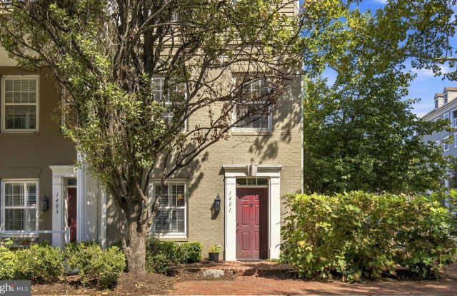 1401 ROUNDHOUSE Lane Gallery 1
