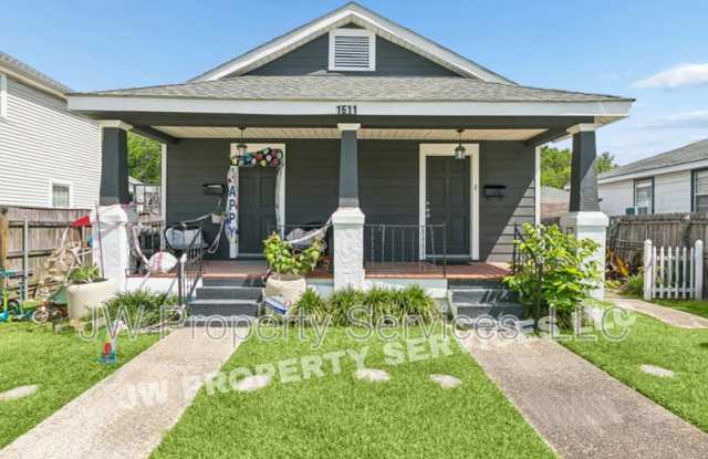 1611 Hesiod St photos photos