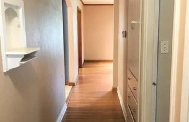 2508 Willing Avenue Gallery 4