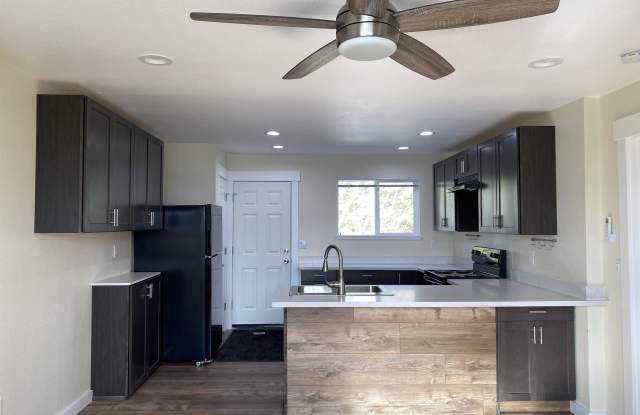 3143 Lakeshore Boulevard - B - 3143 Lakeshore Boulevard, North Lakeport, CA 95453