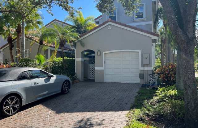 1140 Cliffrose St photos photos