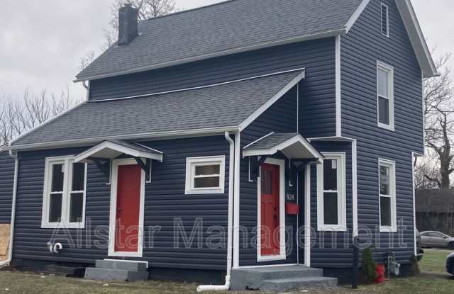 924 Spring Avenue NE photos photos