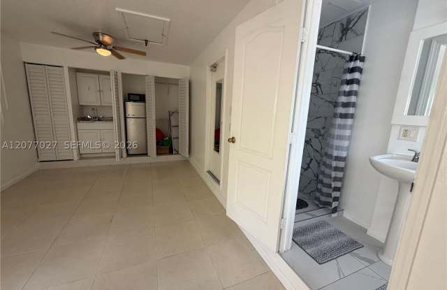 16467 SW 50th Ter Gallery 3