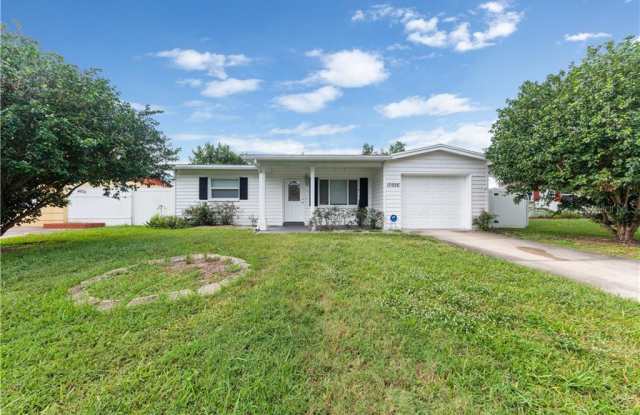 10926 TEMPLE AVENUE - 10926 Temple Avenue, Seminole, FL 33772