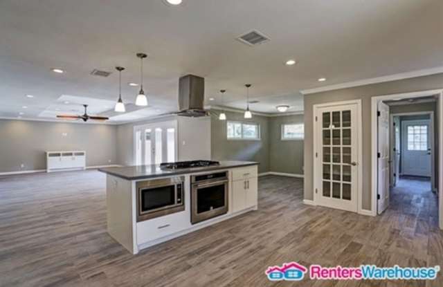 3619 North Braeswood Boulevard Gallery 2