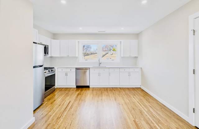 136 Nelson Ave photos photos