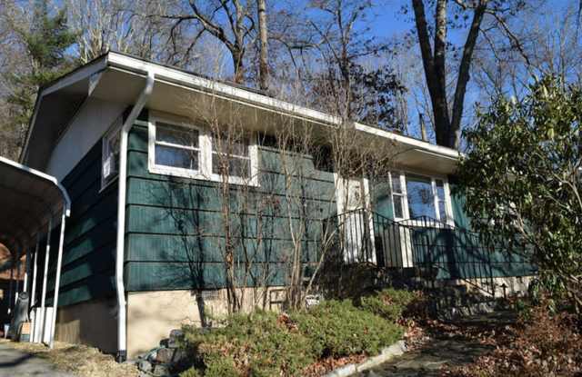R1 Zoning; Walk to Campus! Centrally Located! photos photos
