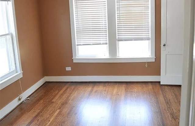 1523 S Robertson Avenue, B Gallery 2