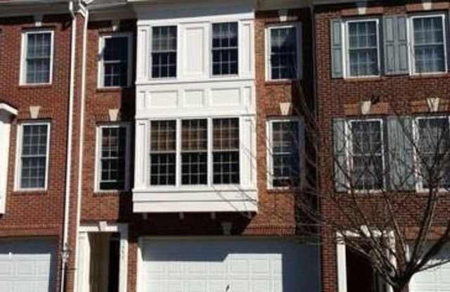 7553 GREY GOOSE WAY - 7553 Grey Goose Way, Hybla Valley, VA 22306
