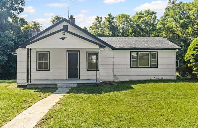 3 Bedroom 1 Bath Available to Rent for $995/Mo. - 4970 Reedy Spring Road, Appomattox County, VA 24593