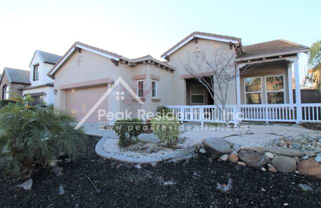 Beautiful Roseville 3bd/2ba Home with Bonus Room photos photos
