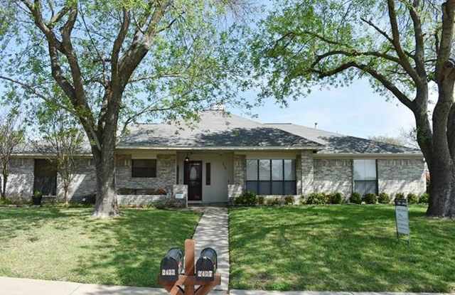 2437 Chestnut Way - 2437 Chestnut Way, Bedford, TX 76022
