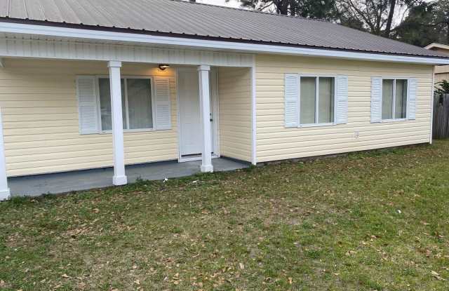 Pet Friendly 3 bedroom Home for rent. photos photos