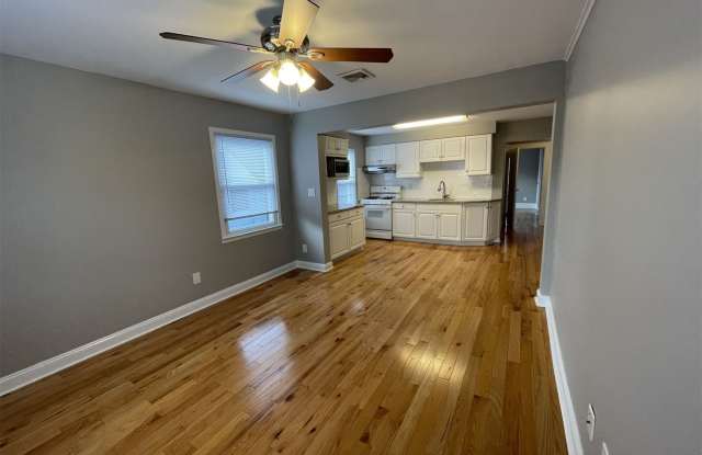 378 Scranton Avenue Gallery 3