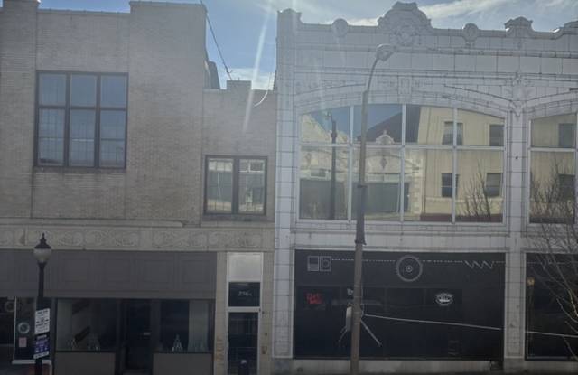 2716 Cherokee Street Gallery 2