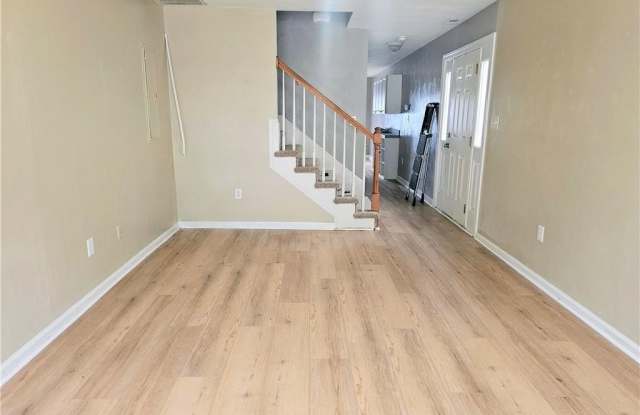1700 Oliver Avenue Gallery 2