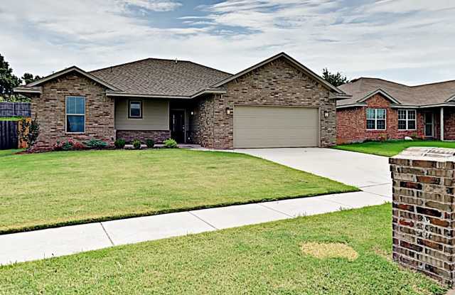 Beautiful 2 Bedroom 2 Bath Home in Yukon Schools photos photos