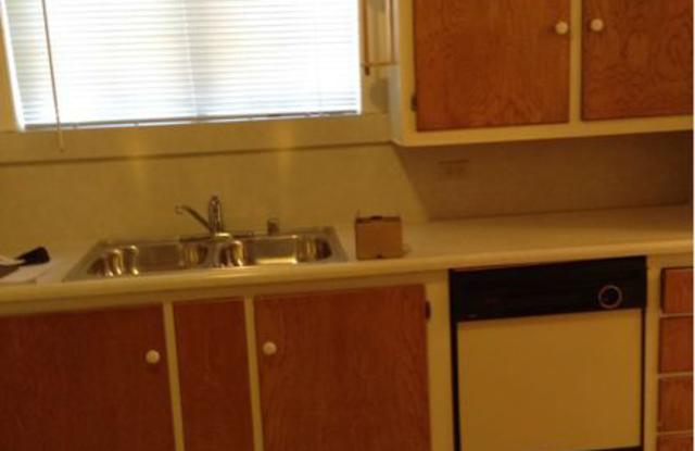 Incredible Three Bedroom plus office with Large Backyard Gallery 4