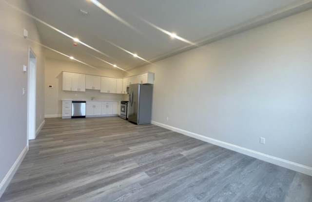 5 Fremont St. photos photos