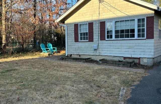 95 E Cedar St - 95 East Cedar Street, Livingston, NJ 07039 95 E Cedar St - 95 East Cedar Street, Livingston, NJ 07039