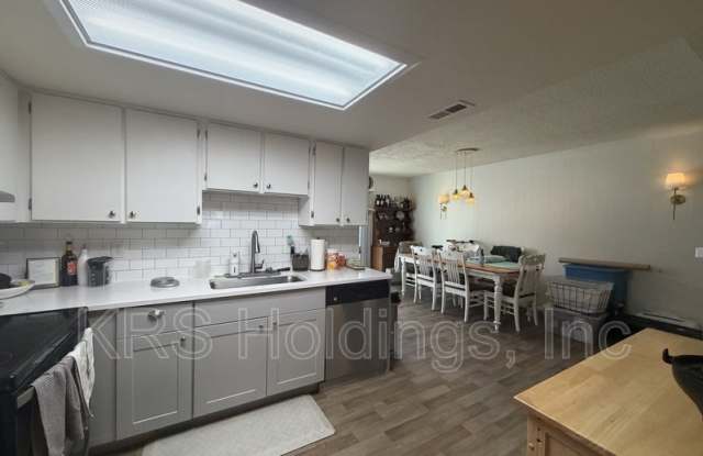 3513 Mountain Dr Gallery 3
