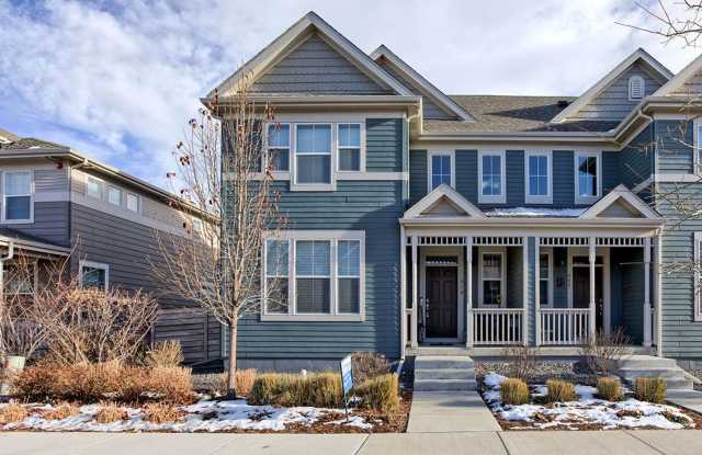 North Fort Collins Living in Mosaic: Stylish 3-Bedroom Townhome photos photos