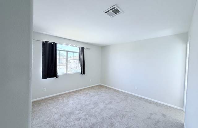 4 bedroom in Silverado Ranch photos photos