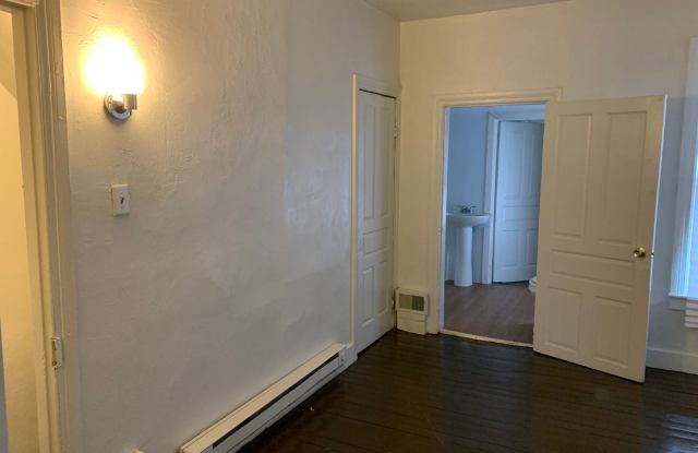 721 E. Clarke Ave. Gallery 4