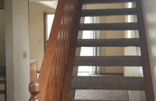 2 bed/2 bath loft style BRANSON condo @ Fall Creek Resort - 8 Hunters Cove, Branson, MO 65616