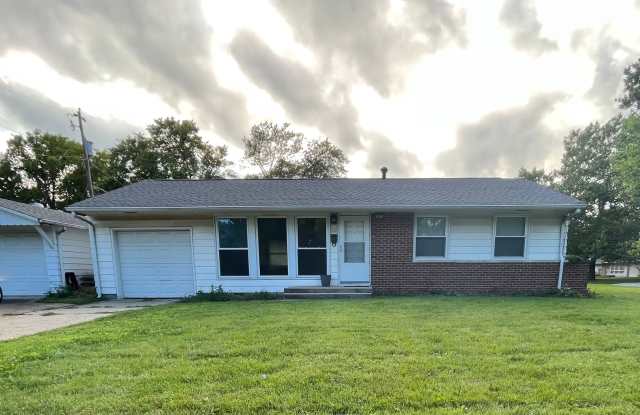 3 Bedroom Ranch With a Fenced In Back Yard photos photos